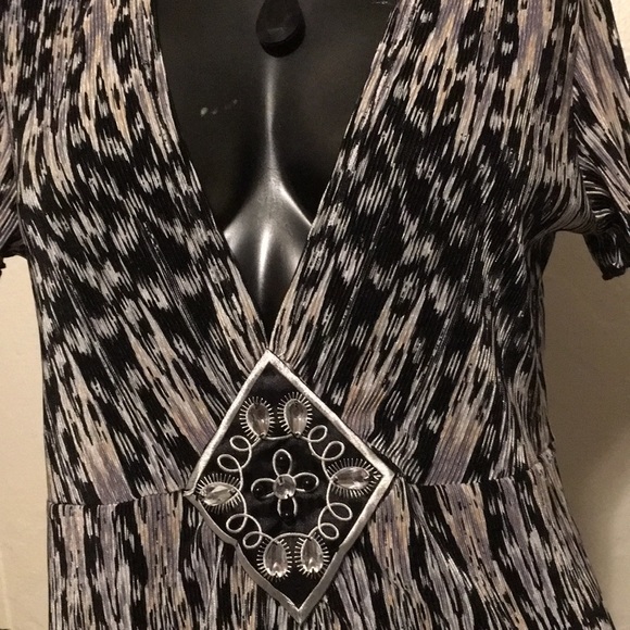 Elementz Crinkle Aztec Black/Silver/Gold Top - Picture 2 of 8